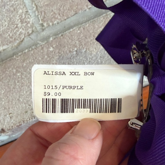 Large bows - Picture 3 of 6